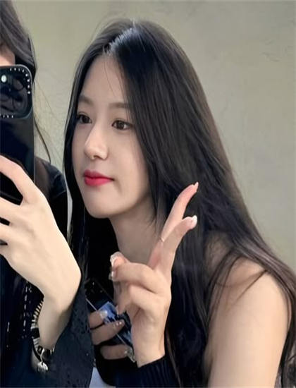 深度探索：《圣诞美如画》的艺术魅力与文化价值——一次全面的艺术分析